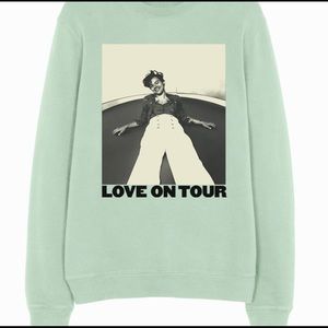 Harry Styles Love on Tour crewneck 🐇